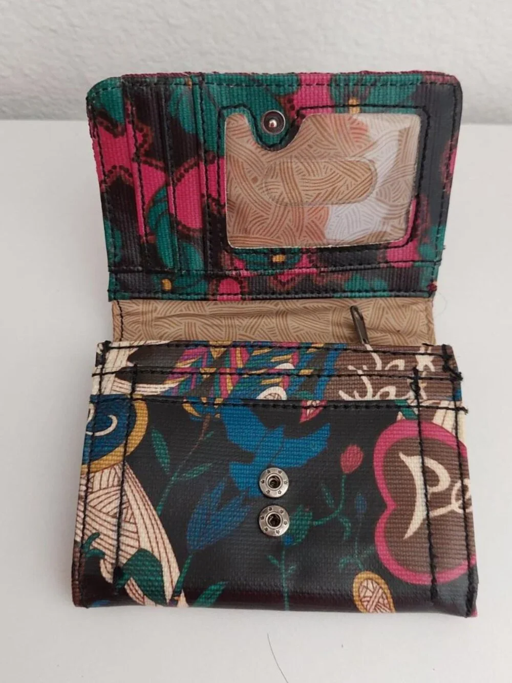 Sakroots multi coloured wallet bird price brown black #boho #floral #gifting